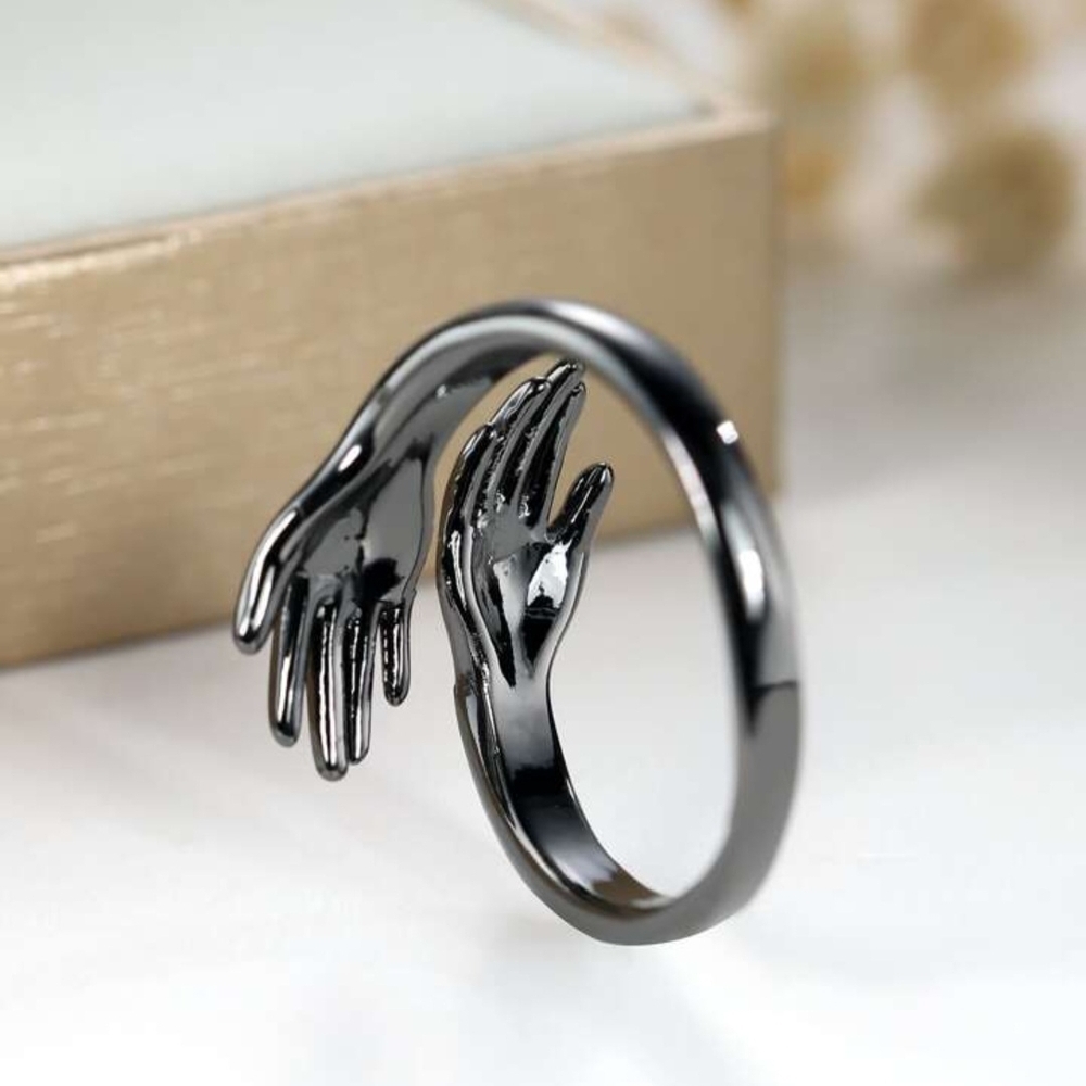 NEW‼️Hug Ring+Gift Box - Picture 2 of 5